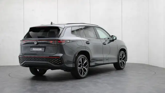 Volkswagen Tayron view 4