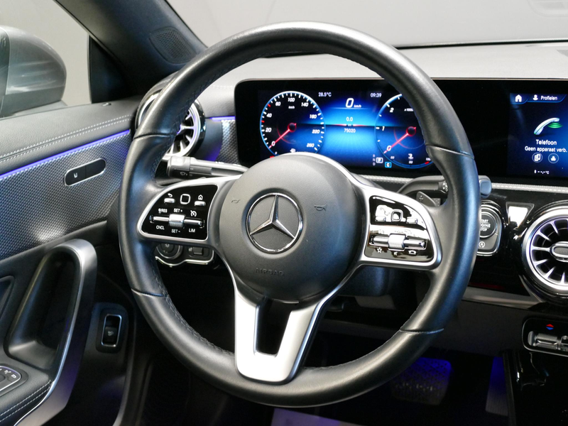 Mercedes-Benz CLA 180 180d Luxury Line - DOS 8917 — photo 13