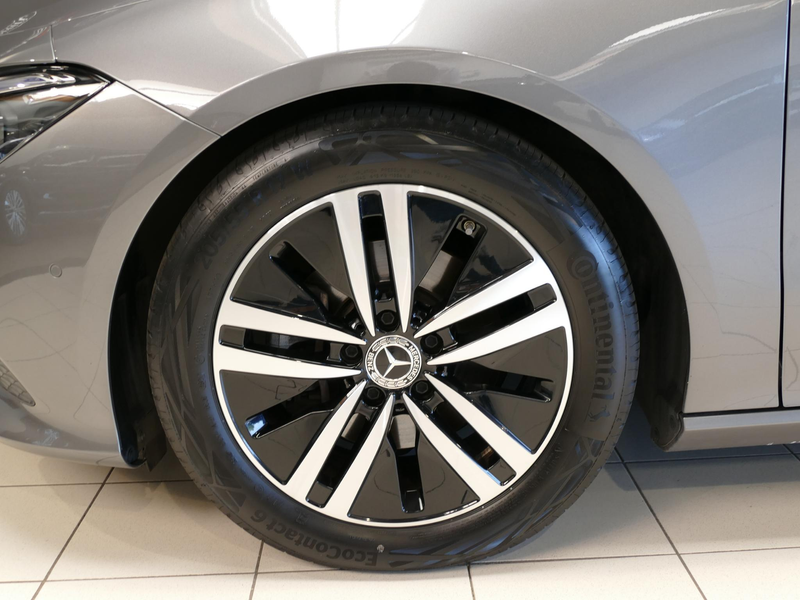 Mercedes-Benz CLA 180 180d Luxury Line - DOS 8917 — photo 9