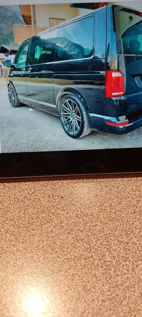 Volkswagen T6 Multivan DSG 4 Motion Schwarz - 2