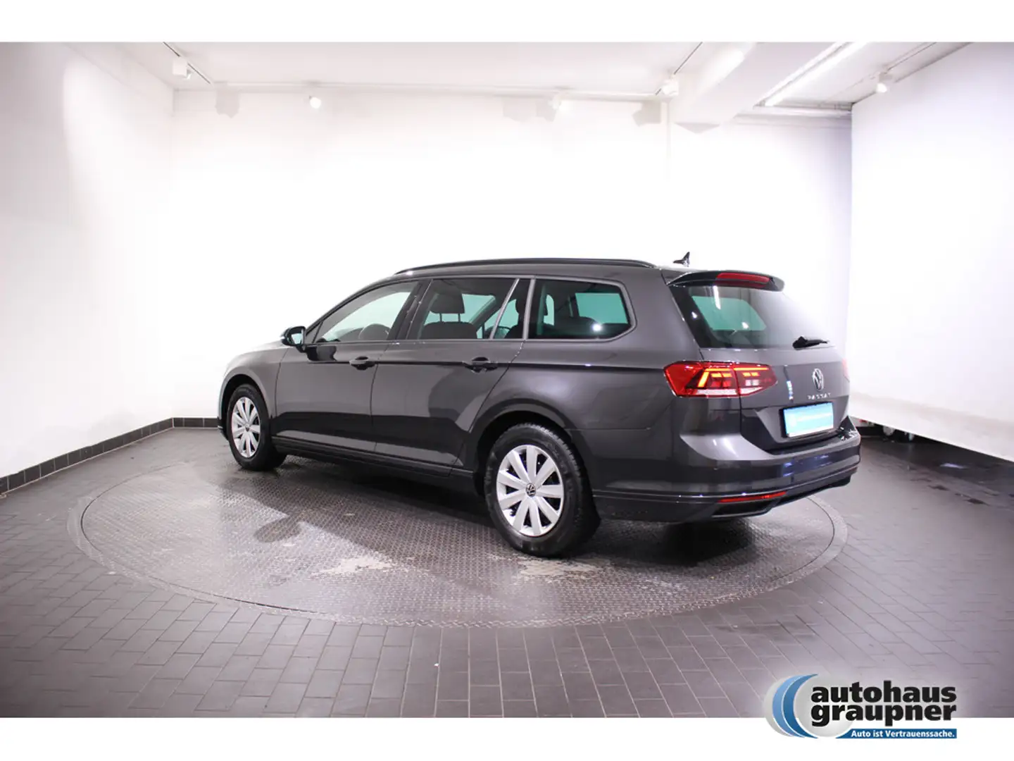 Volkswagen Passat Variant 1.5 TSI Kamera Grau - 2