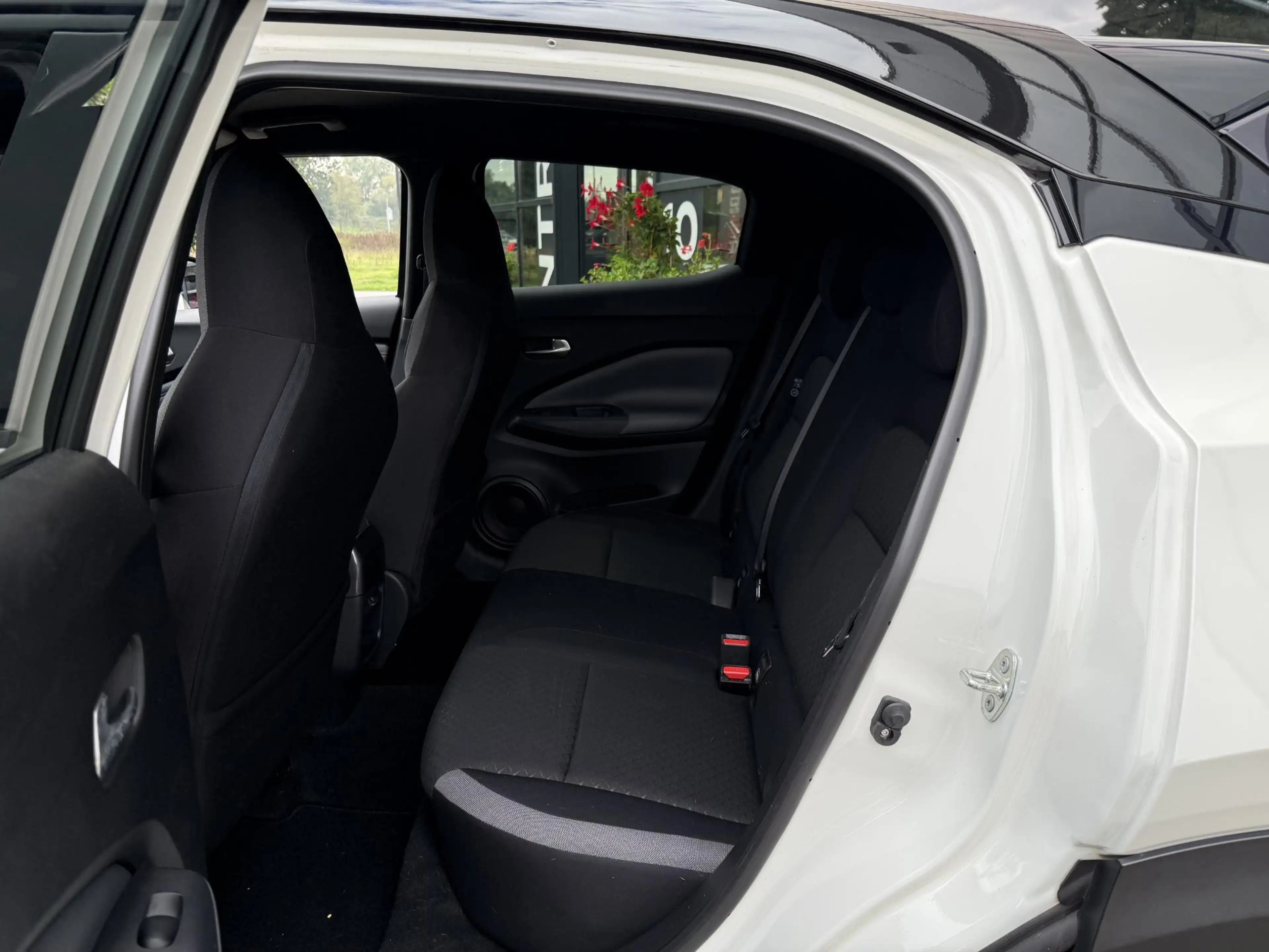 Nissan Juke 1.0 DIG-T N-Connecta *Navigatie & Cruise Control* — photo 9