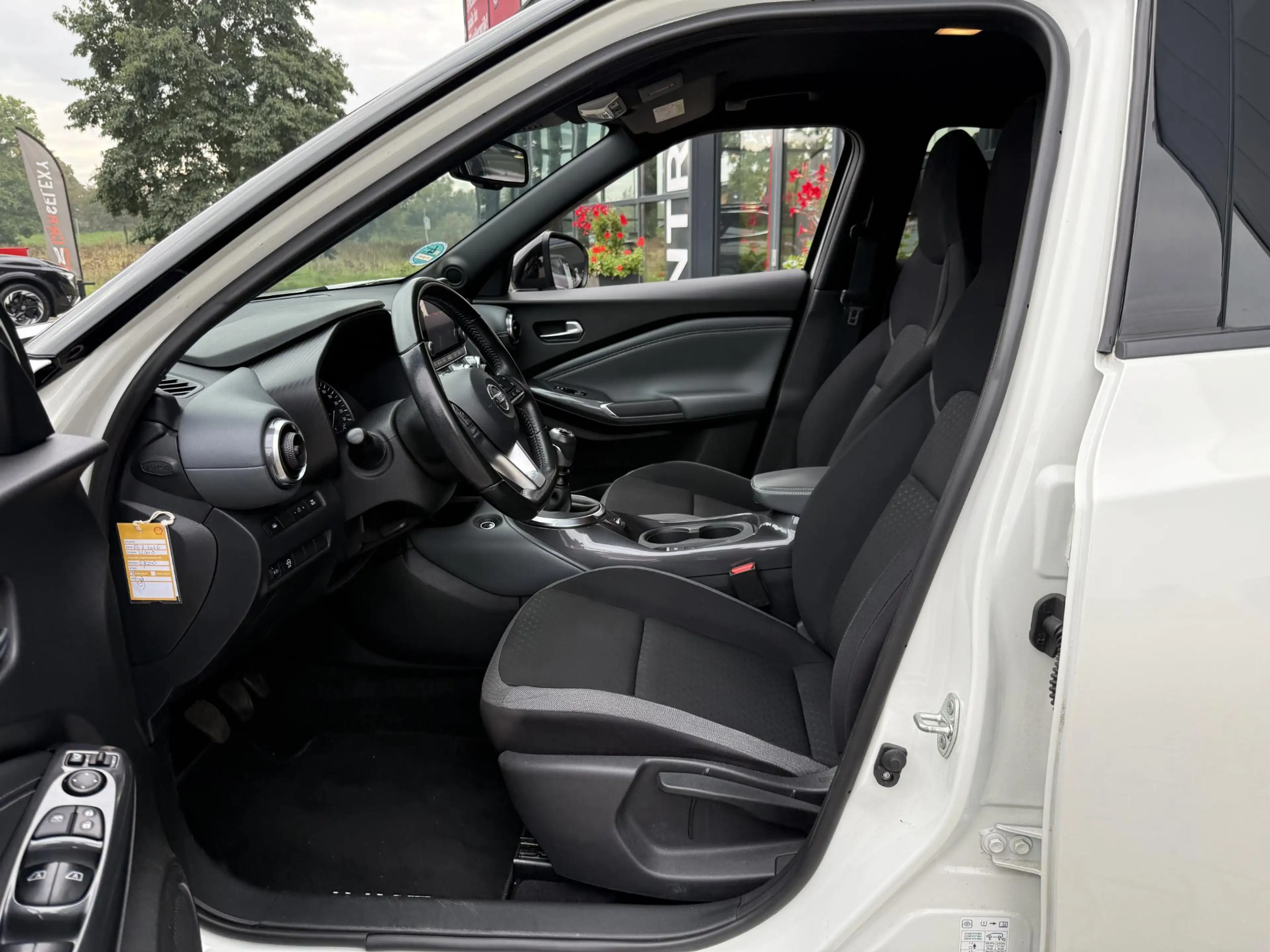 Nissan Juke 1.0 DIG-T N-Connecta *Navigatie & Cruise Control* — photo 8