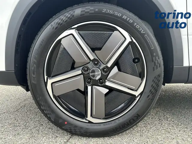 Jaecoo J7 view 9