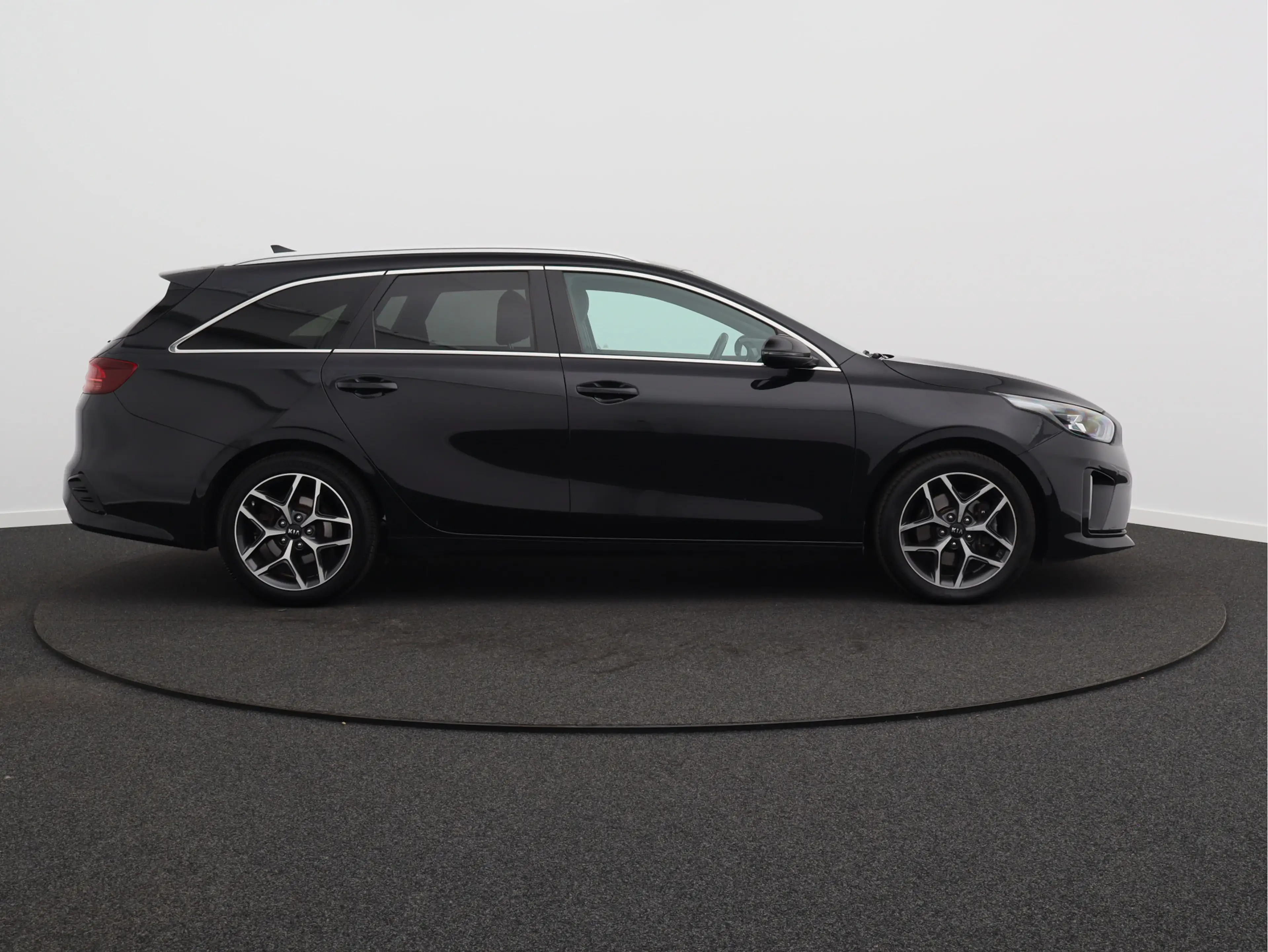 Kia Ceed SW / cee'd SW Sportswagon 1.0 T-GDi GT-Line Business Edition/ la — photo 21