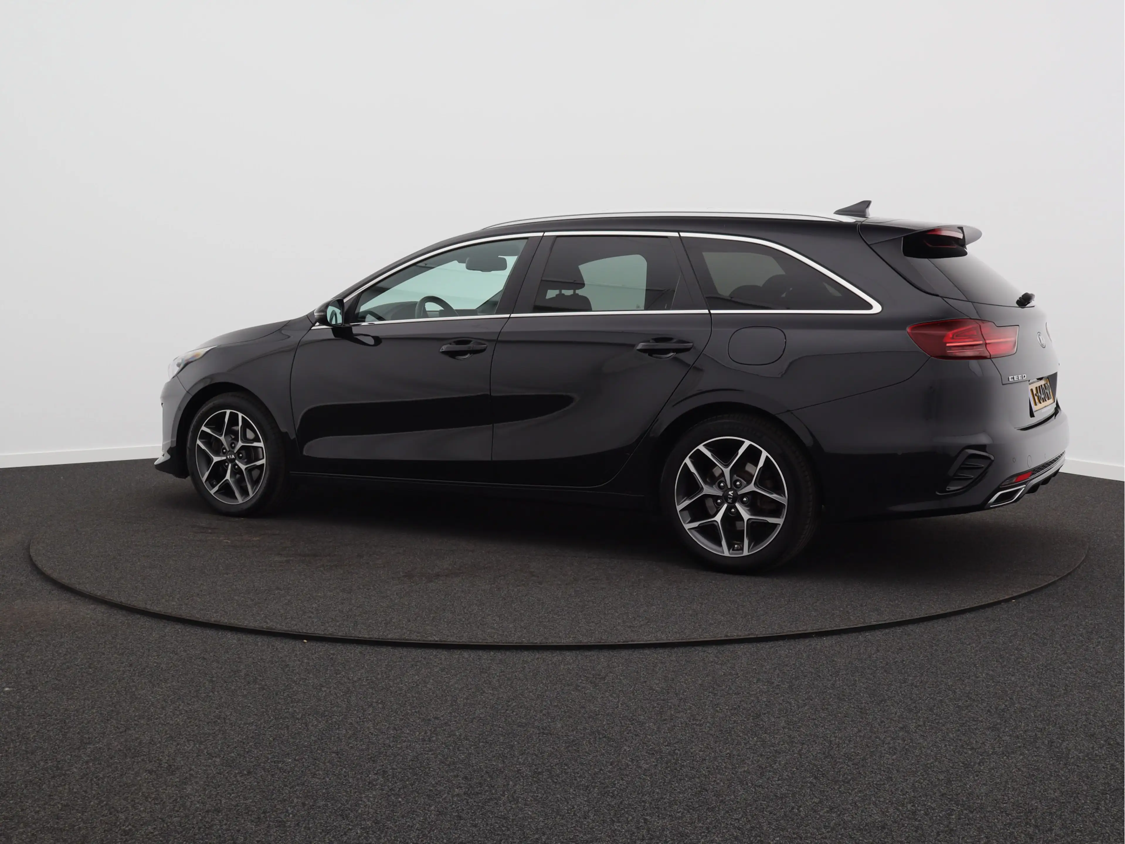 Kia Ceed SW / cee'd SW Sportswagon 1.0 T-GDi GT-Line Business Edition/ la — photo 12