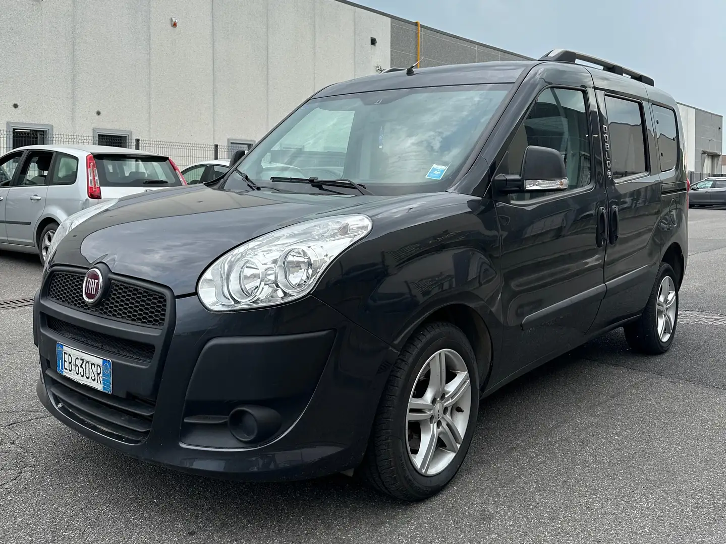 Fiat Doblo Doblo II 2010 2.0 mjt 16v Emotion Nero - 2