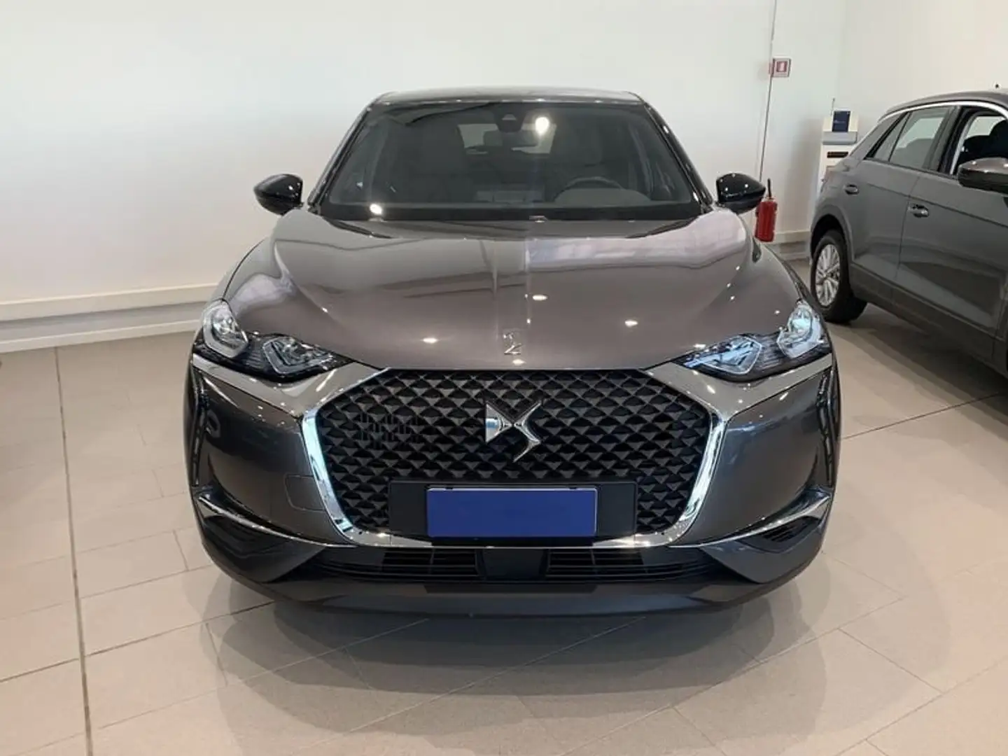 DS Automobiles DS 3 Crossback BlueHDi 130 aut. So Chic Gris - 2