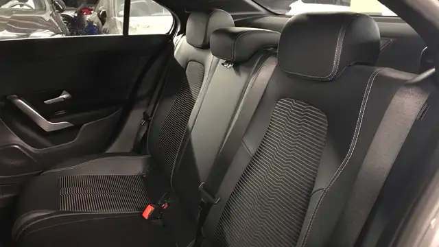 Mercedes-Benz A view 11