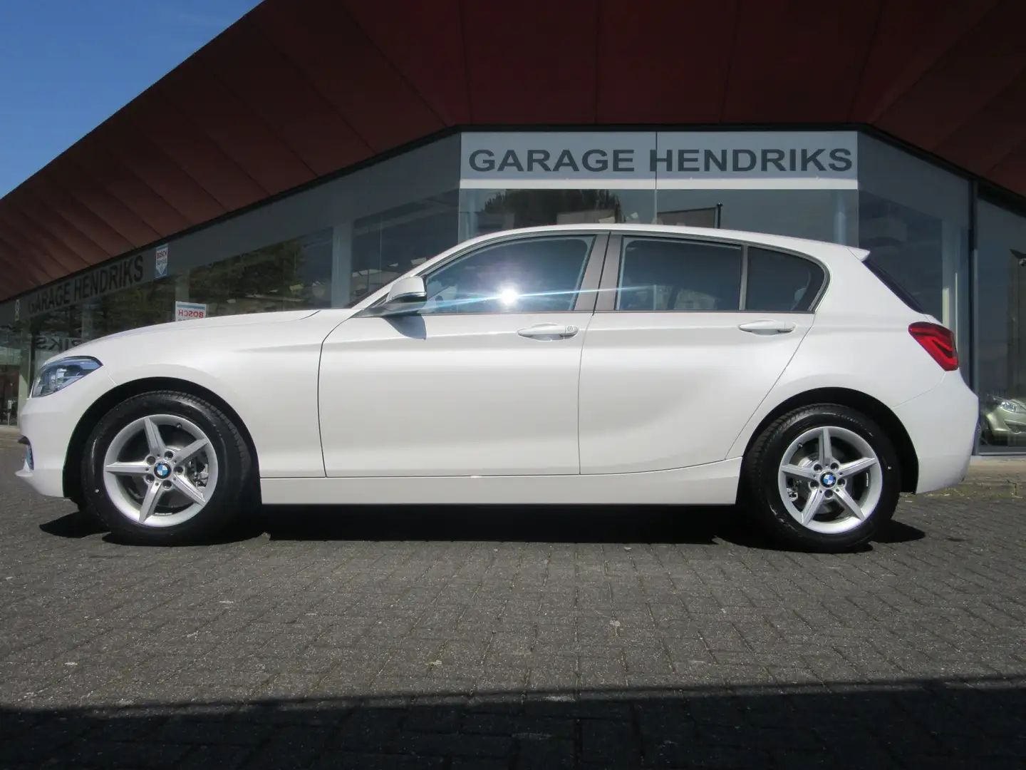 BMW 120 1-serie 120I Automaat 184 PK HIGH EXECUTIVE (occas Wit - 2