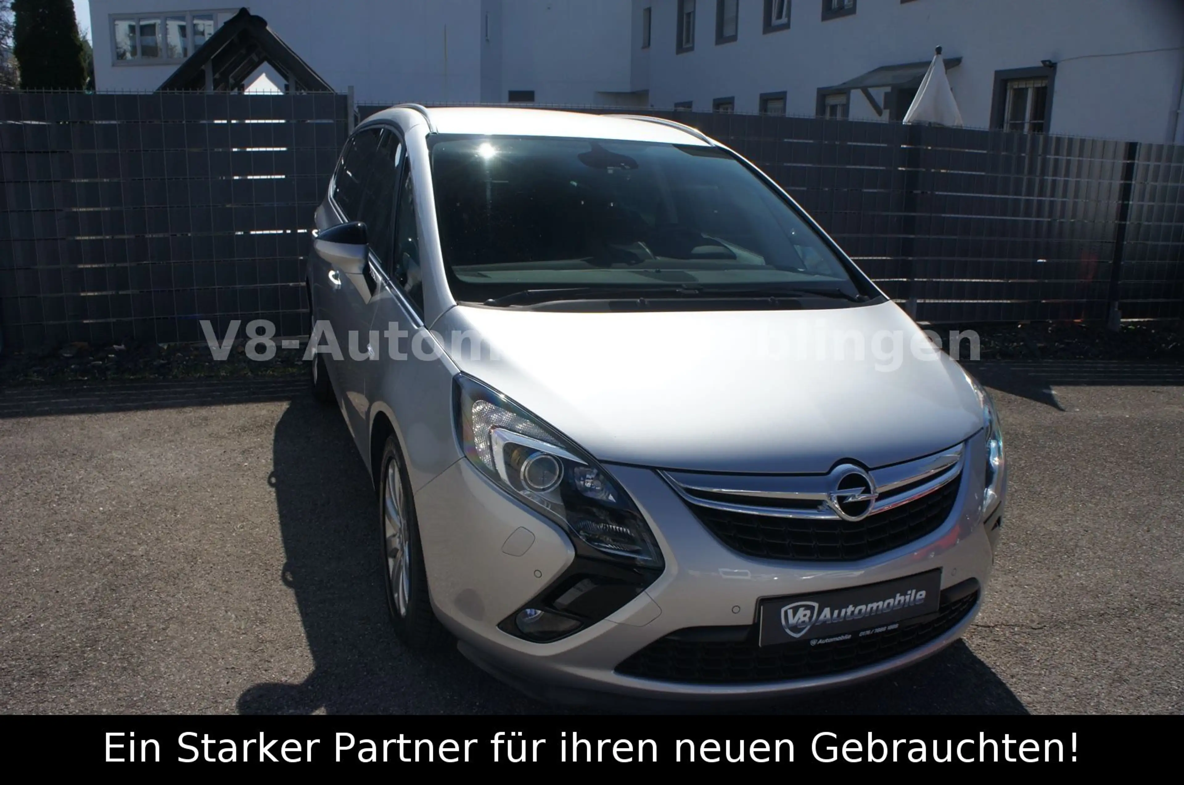 Opel Zafira C Tourer*NAV*XEN*7 SITZER*AHK — photo 3