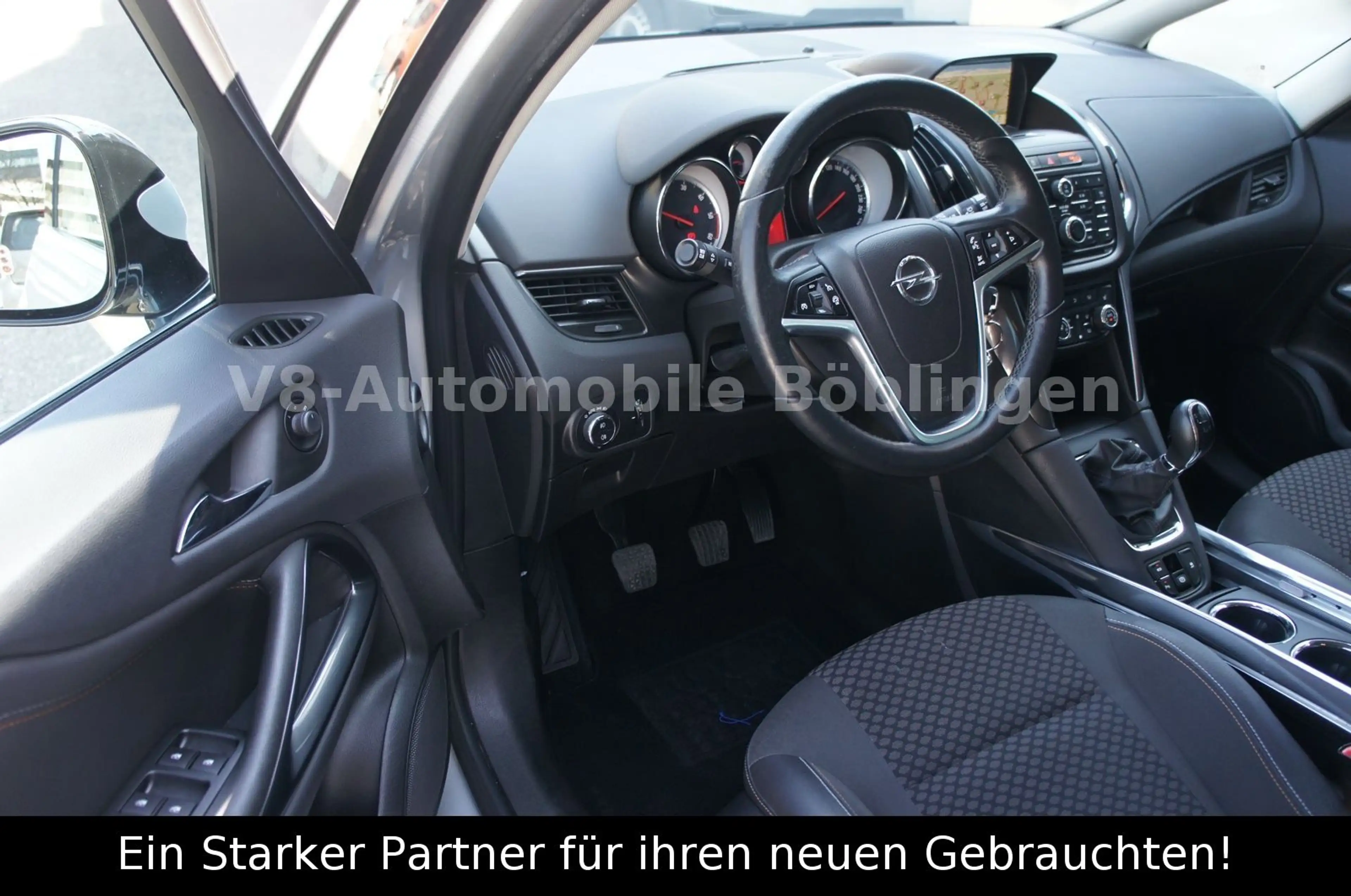 Opel Zafira C Tourer*NAV*XEN*7 SITZER*AHK — photo 9