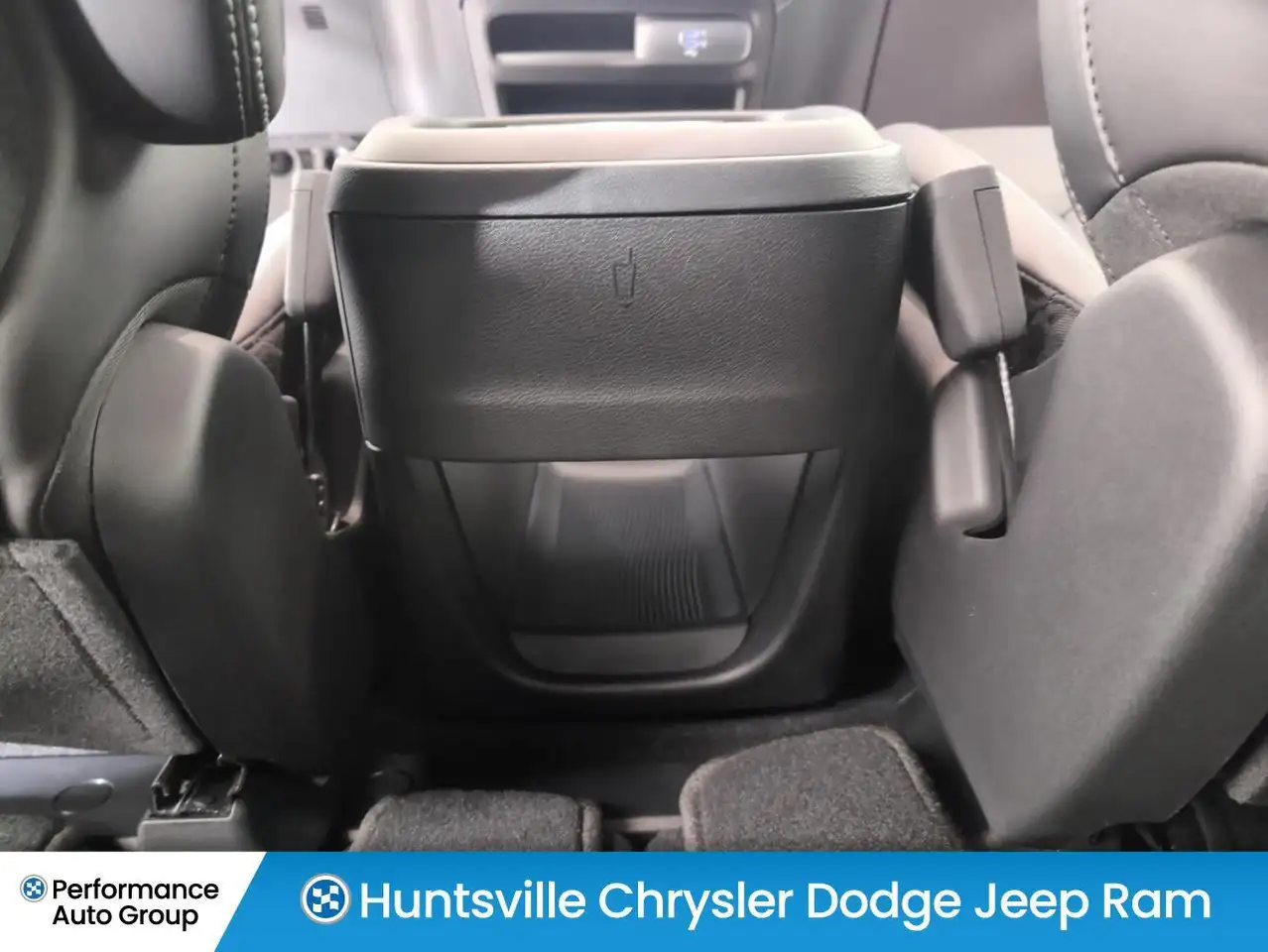 Chrysler Grand Caravan photo Chrysler Grand Caravan