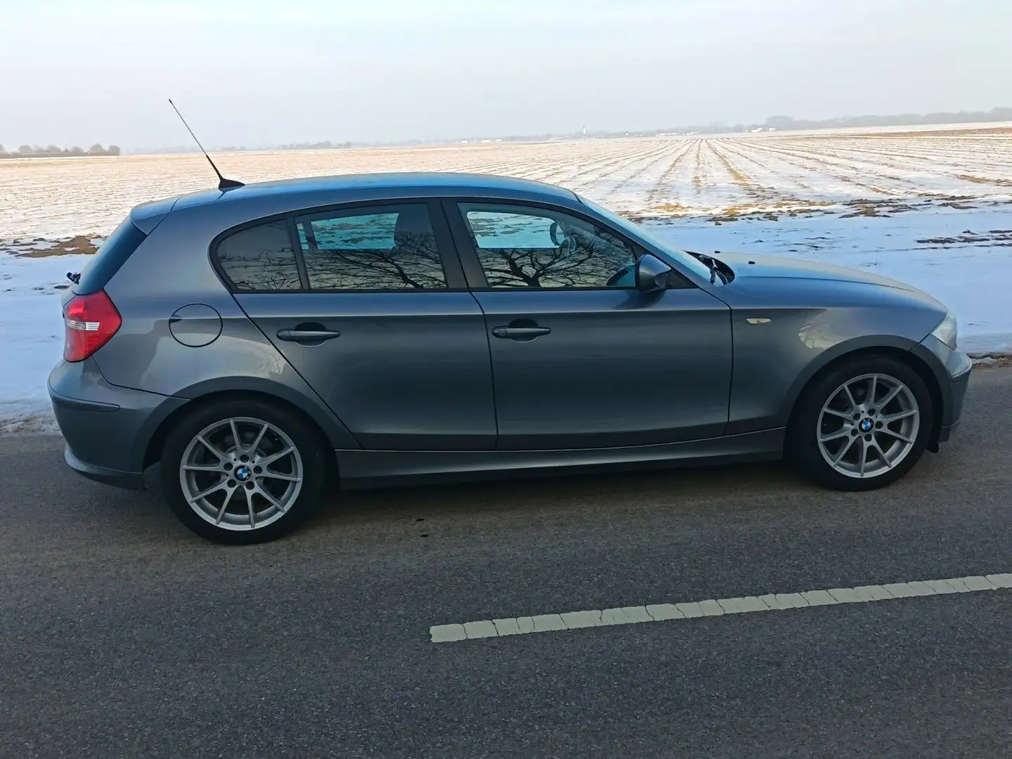 BMW 118 i  AUTOMATIK  STEUERKETTE NEU Grau - 2
