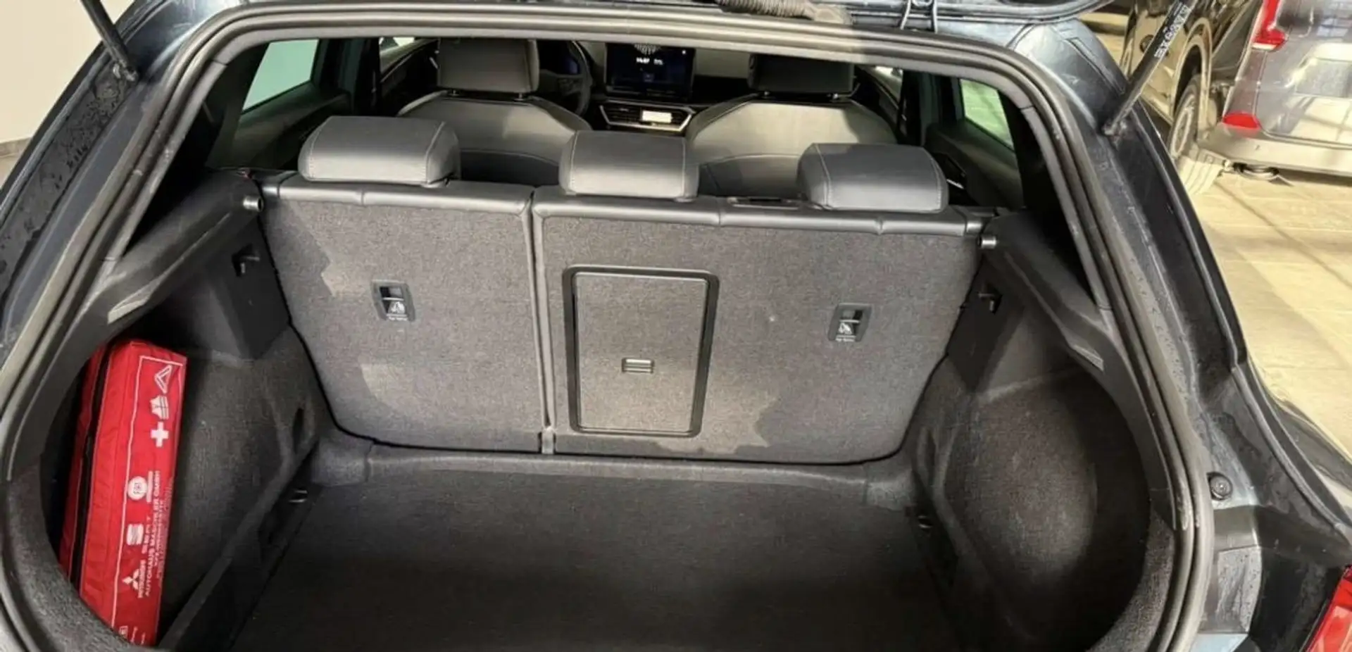 CUPRA Leon Leon Alpha 1.5 TSI 150 PS ACT Grau - 2