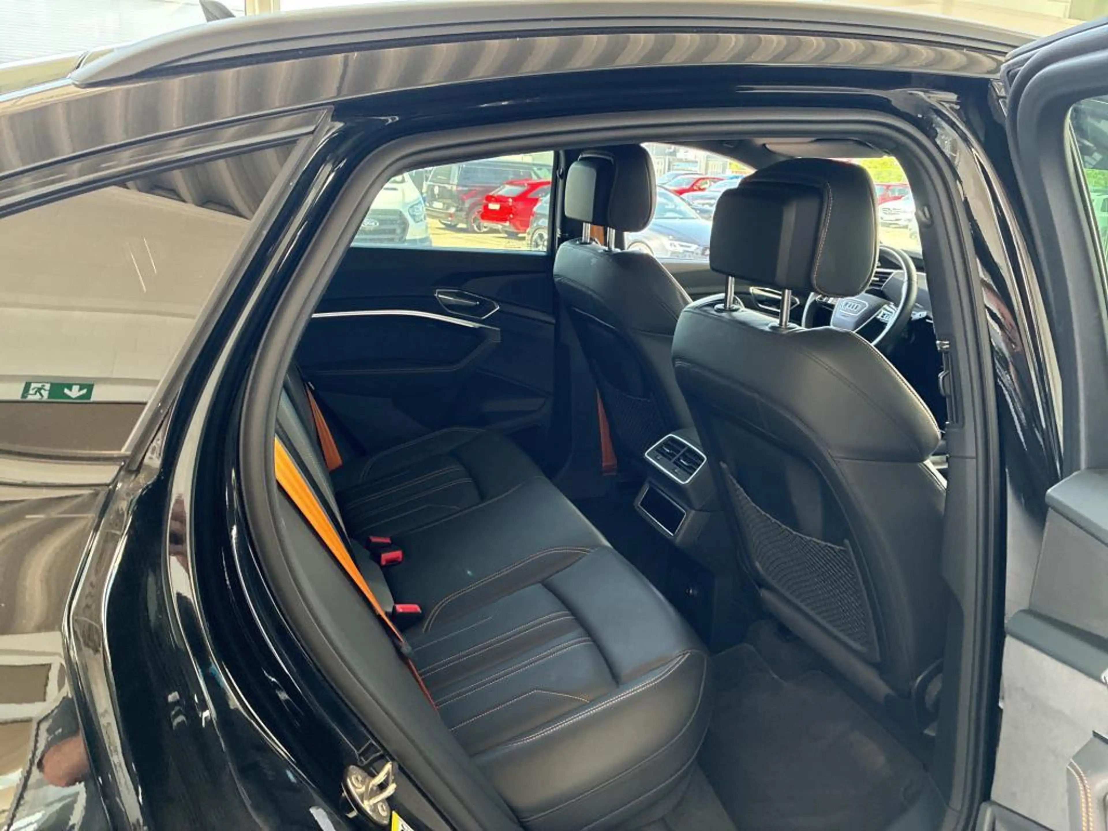 Audi e-tron Sportback 55 2x S line BLACK EDITION AHK — photo 10