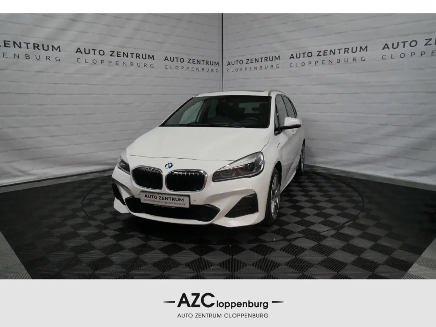 BMW 225 Active Tourer xe M Sport  Pano+LED+Leder+Navi+HUD+ Weiß - 1