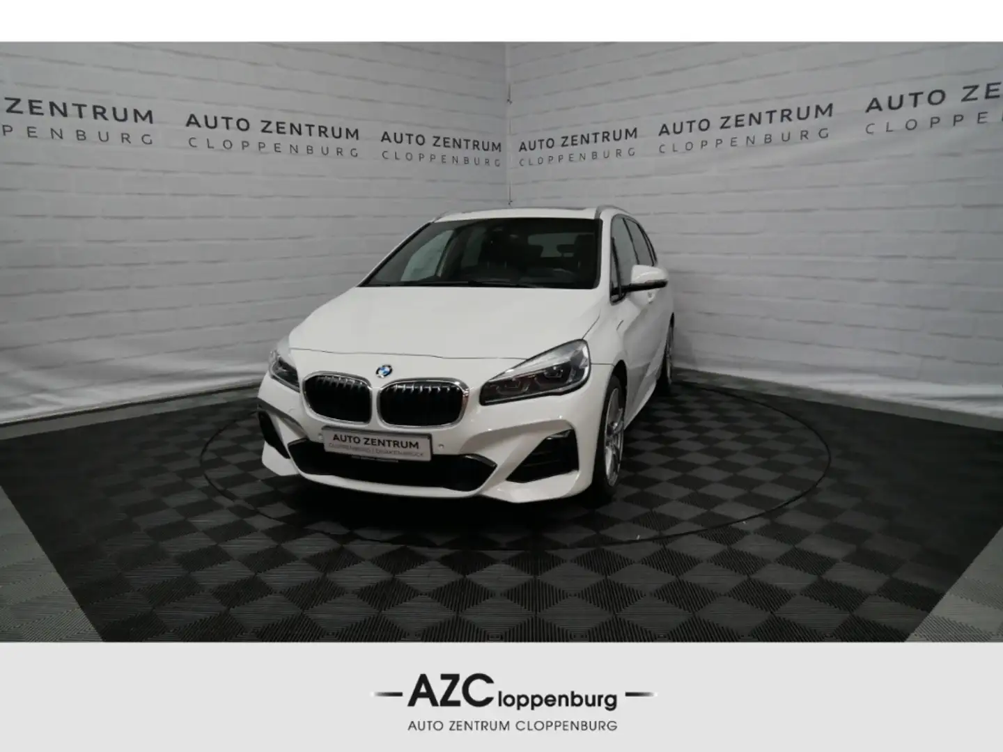 BMW 225 Active Tourer xe M Sport  Pano+LED+Leder+Navi+HUD+ Weiß - 1