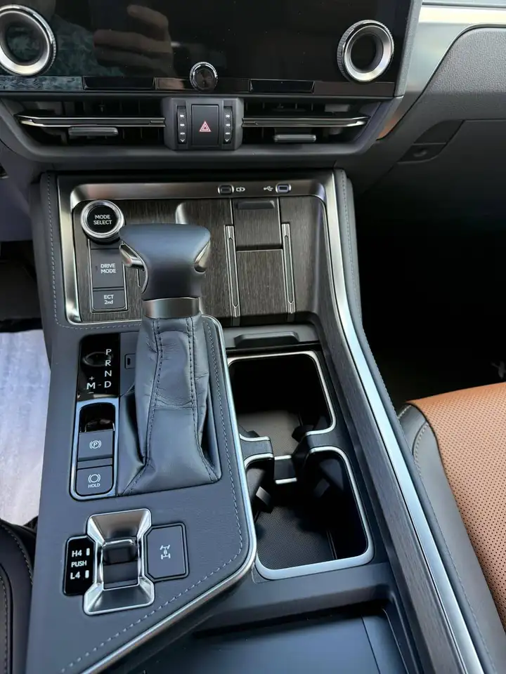 Land Rover Defender снимка Land Rover Defender