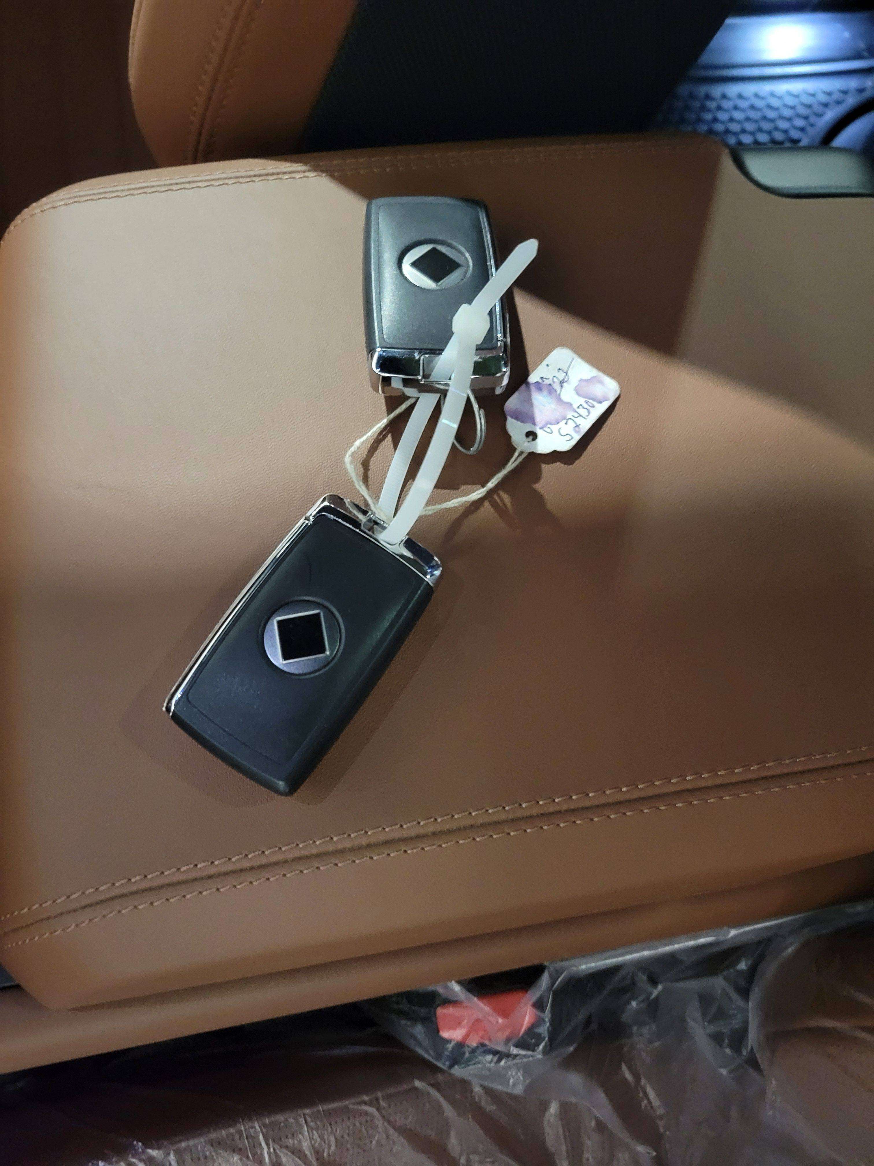2025 Land Rover Defender 110 P635 OCTA thumb 12