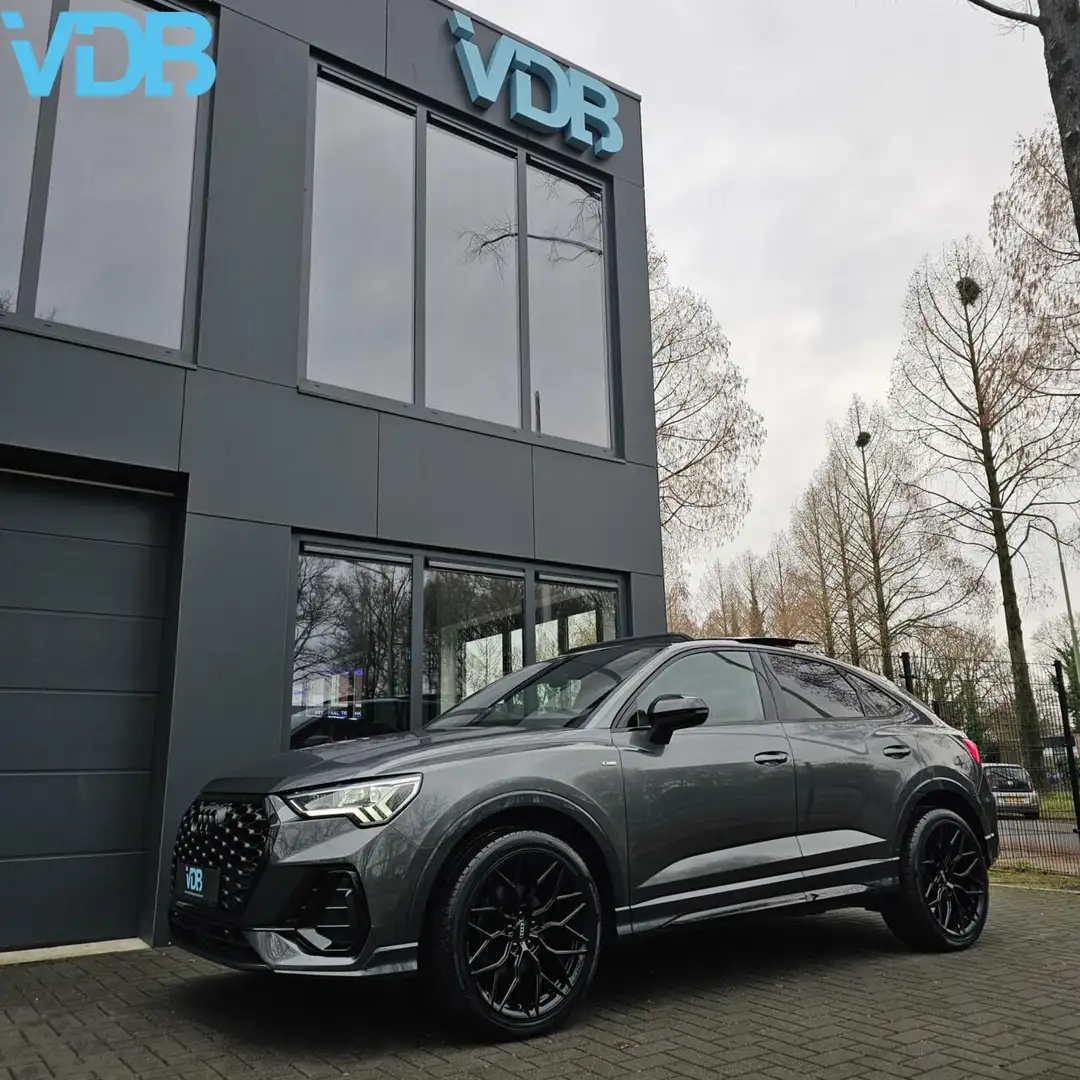 Audi Q3 Sportback 35 TFSI S-Line BLACK EDITION PANO LAGE K Gris - 2