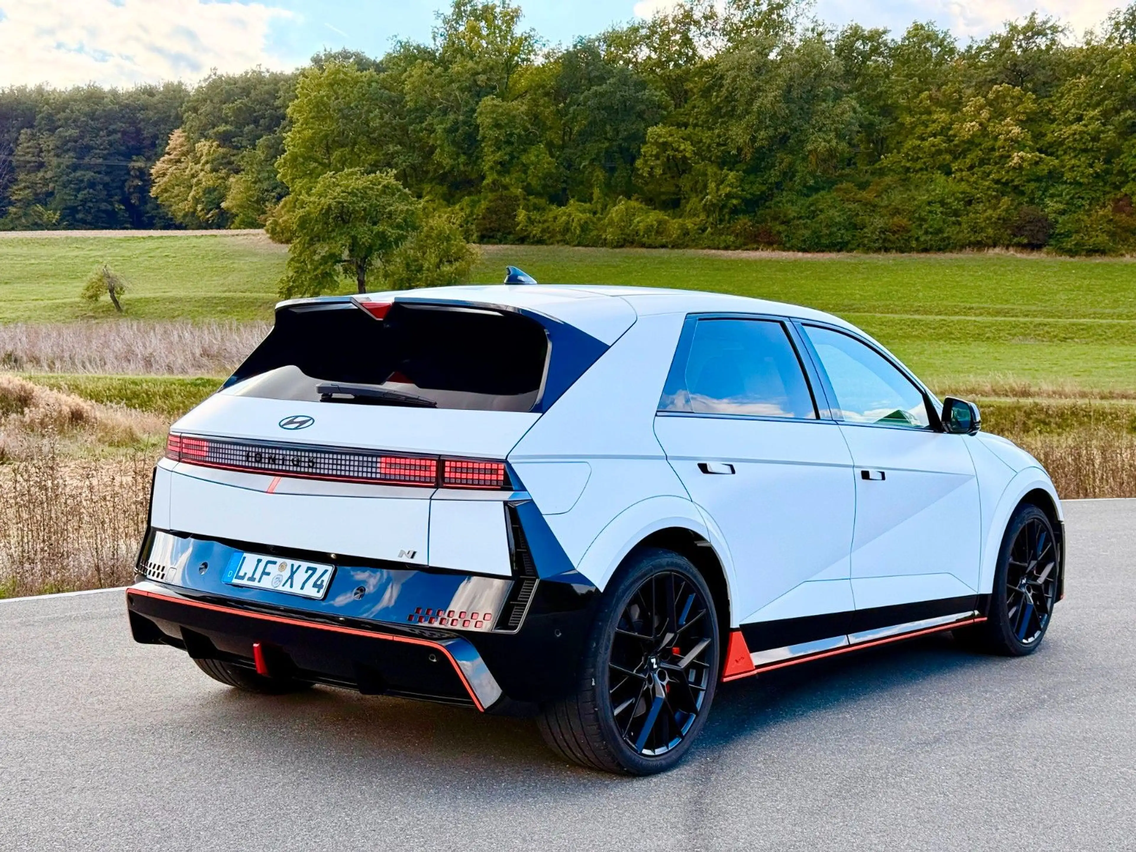 Hyundai IONIQ 5 N Elektro 4WD 650PS Sofort — photo 10