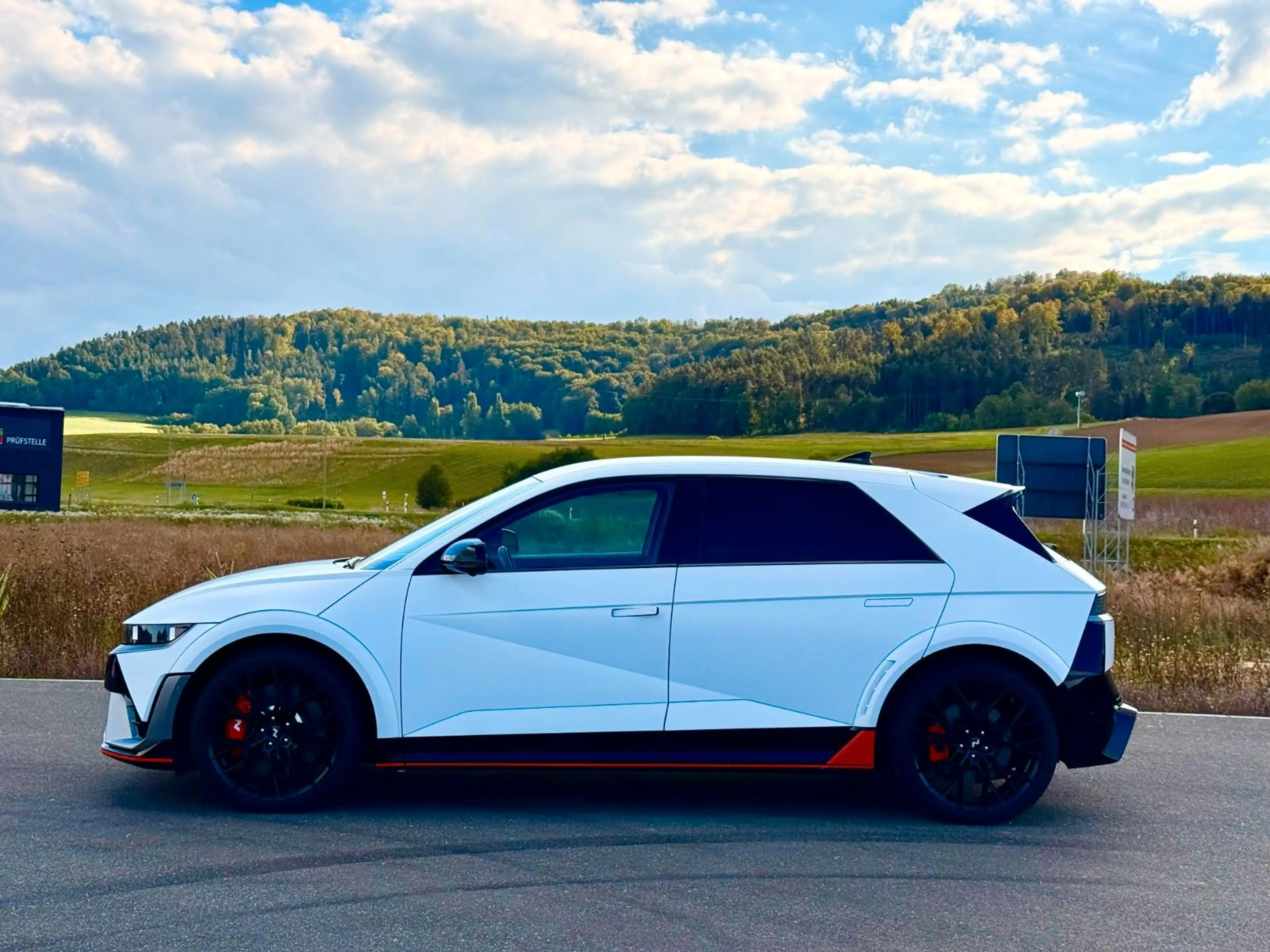 Hyundai IONIQ 5 N Elektro 4WD 650PS Sofort — photo 5
