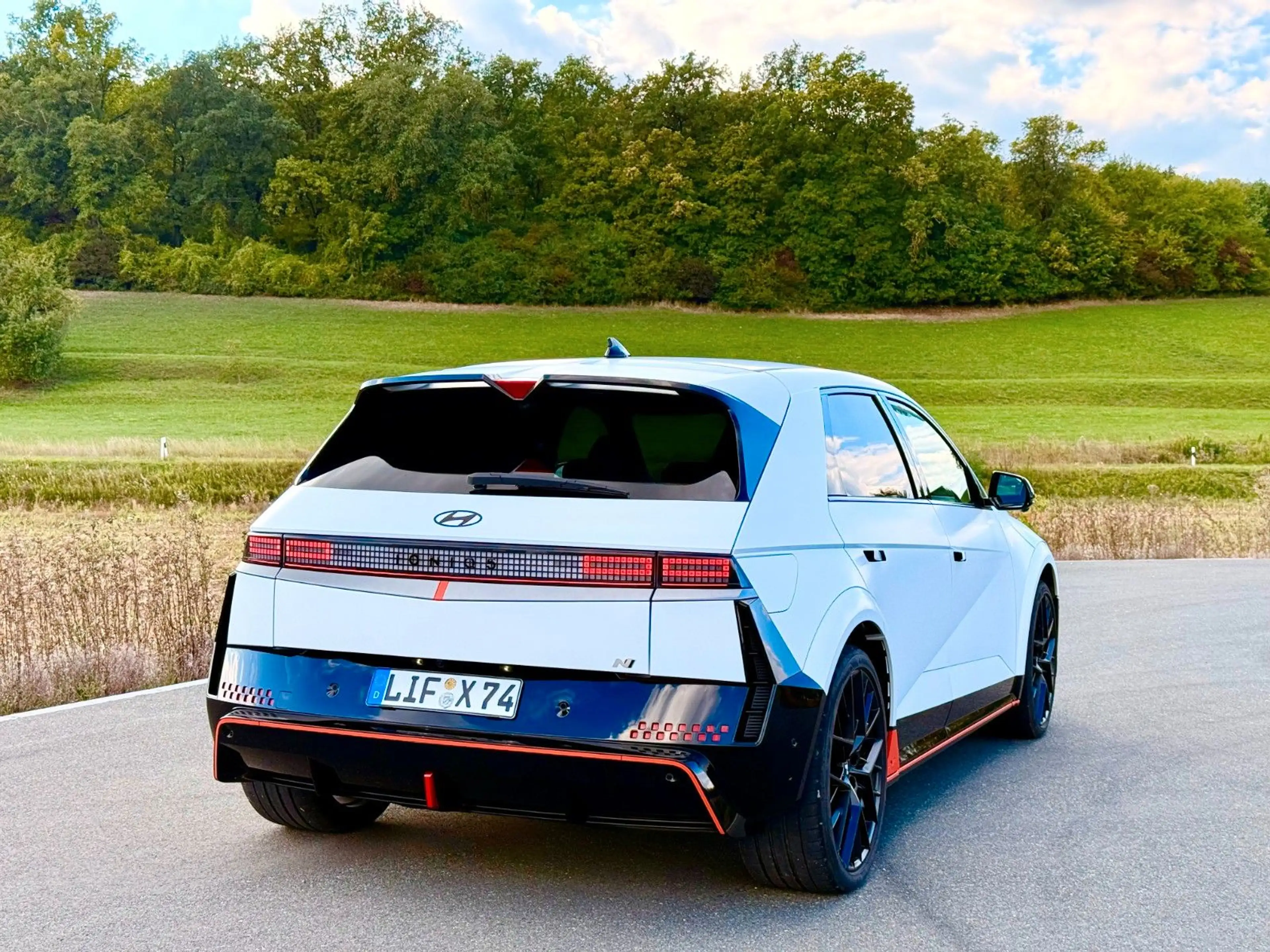Hyundai IONIQ 5 N Elektro 4WD 650PS Sofort — photo 9