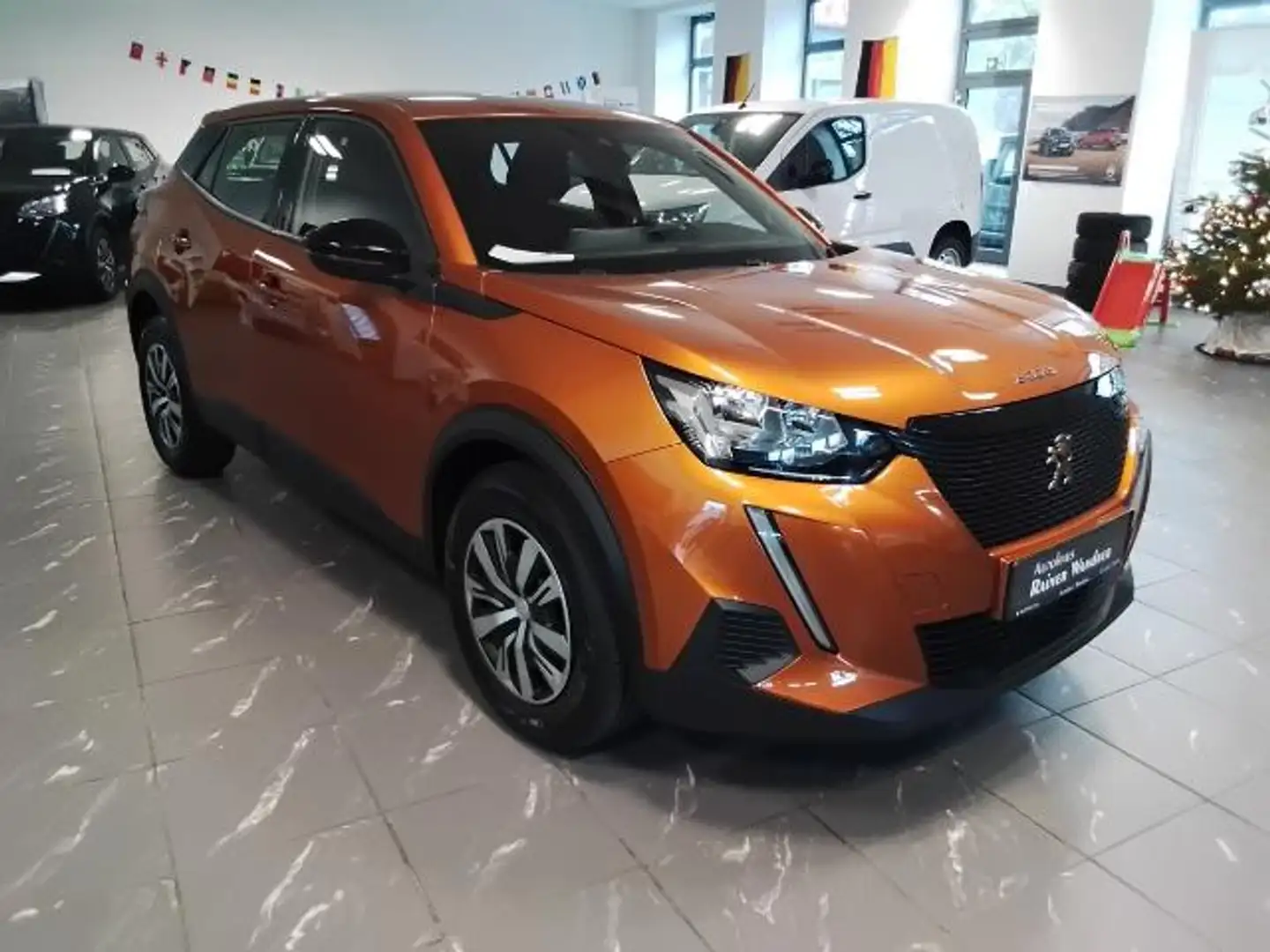 Peugeot 2008 PureTech 100 Stop&Start Active Pack Orange - 2