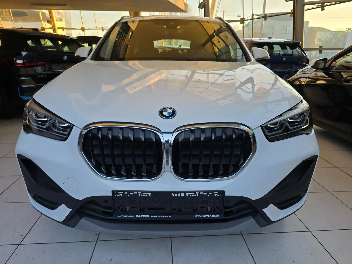 BMW X1 25e Hybrid Allrad Aut. Komfortzugang /LED/Navi Weiß - 2