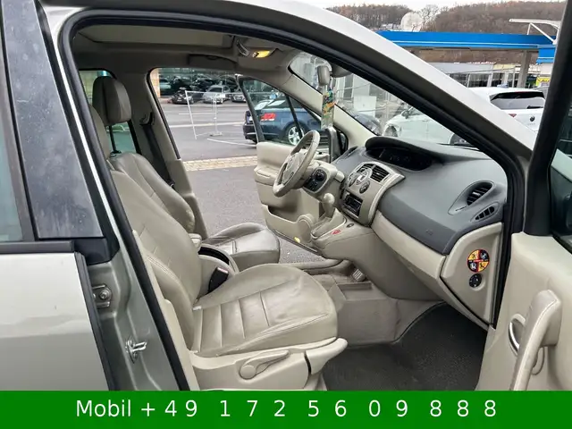Renault Scenic view 11