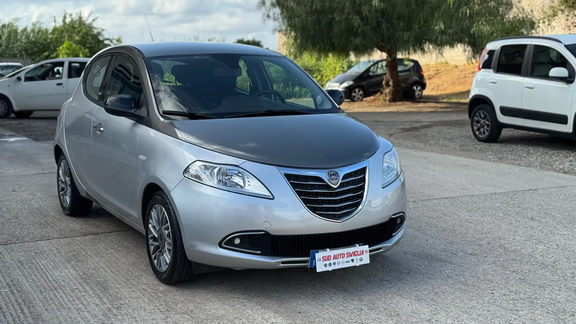 Lancia Ypsilon Ypsilon 1.2 8v Gold bicolore Argento - 2