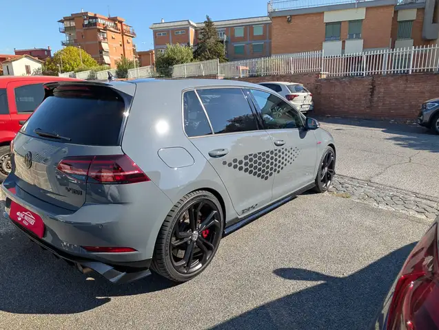 Volkswagen Golf view 5