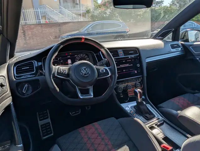 Volkswagen Golf view 15