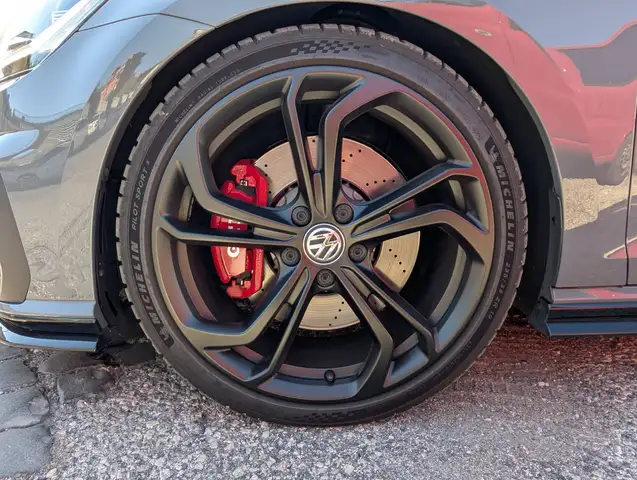 Volkswagen Golf view 25