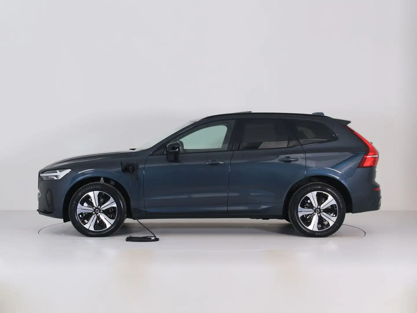 Volvo XC60 T6 Plug-in hybrid AWD automatico Plus Dark Blu/Azzurro - 2