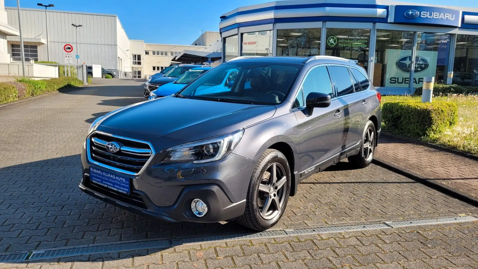 Subaru OUTBACK Outback Sport AHK, WKR Šedá - 1