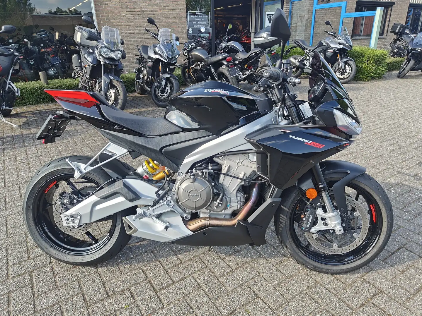 Aprilia Tuono 660 Factory Zwart - 2