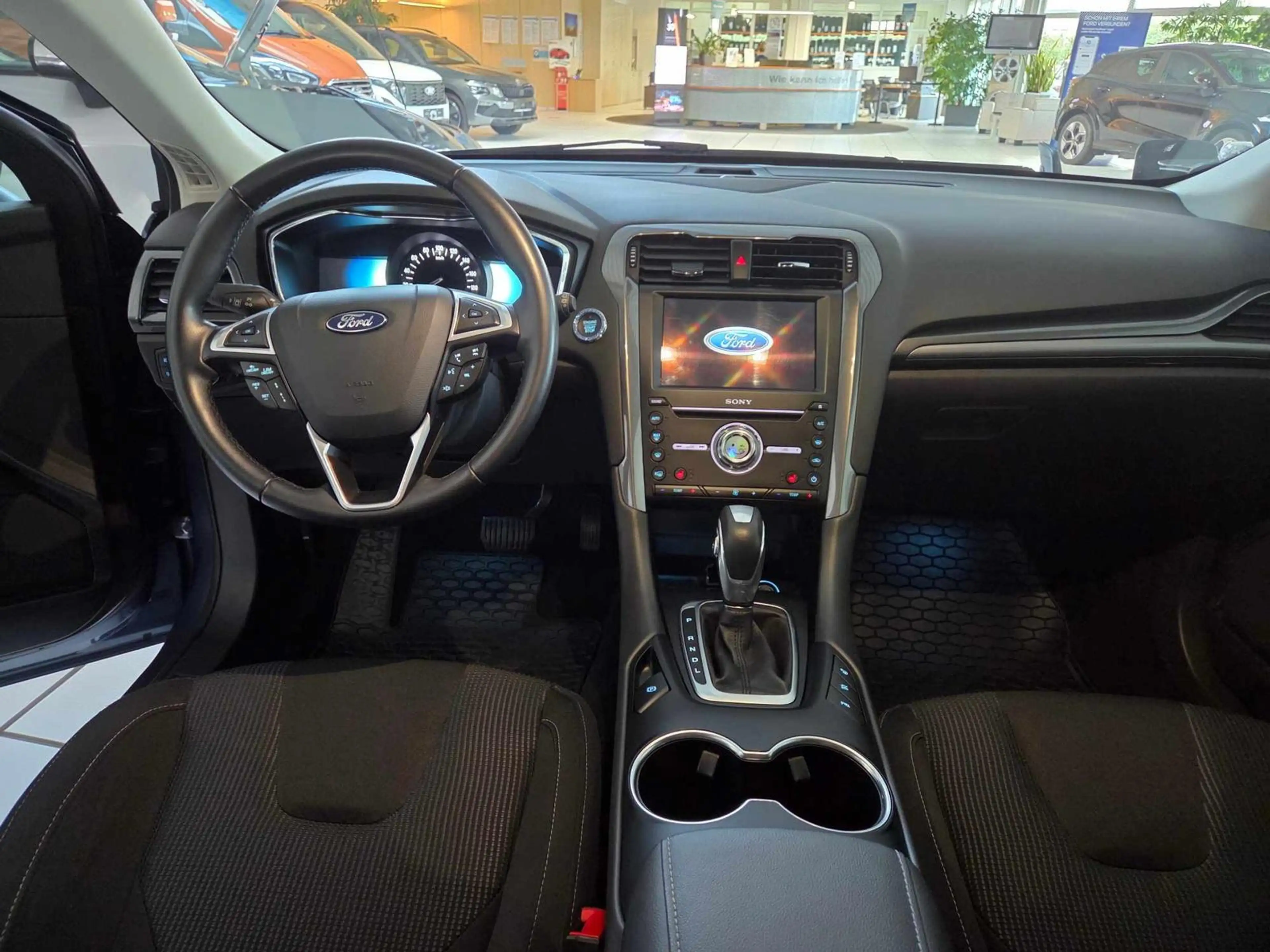 Ford Mondeo Turnier Hybrid Titanium BLIS ACC KAMERA DAB PARKAU — photo 12