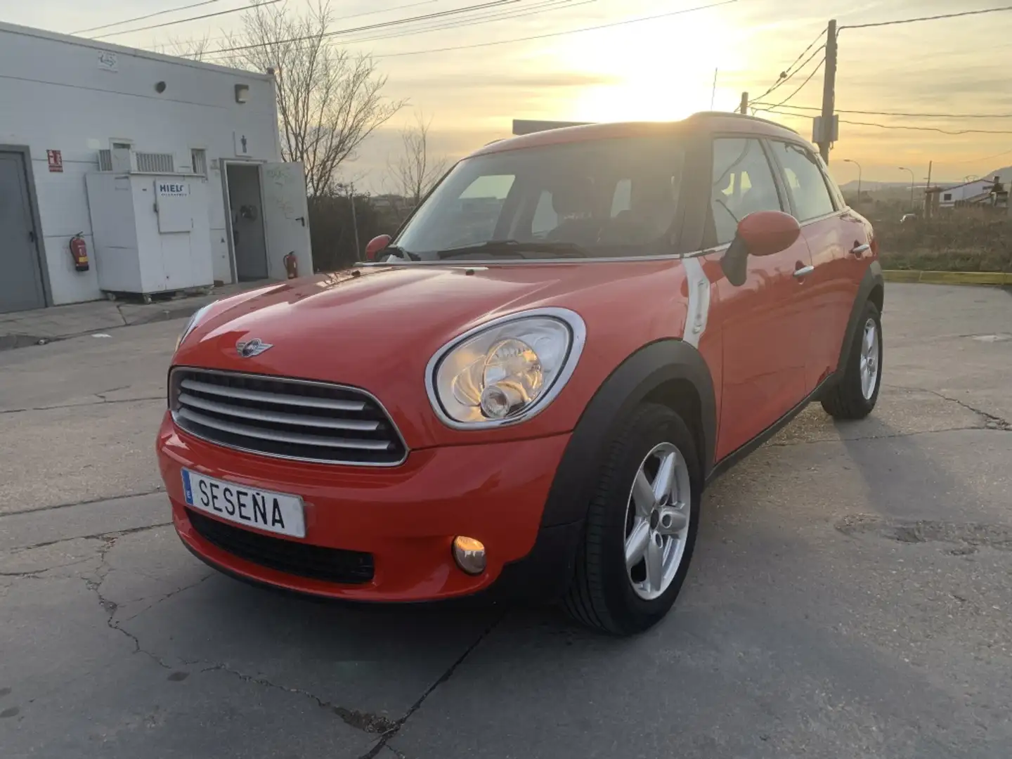 MINI Cooper Countryman D Rot - 1