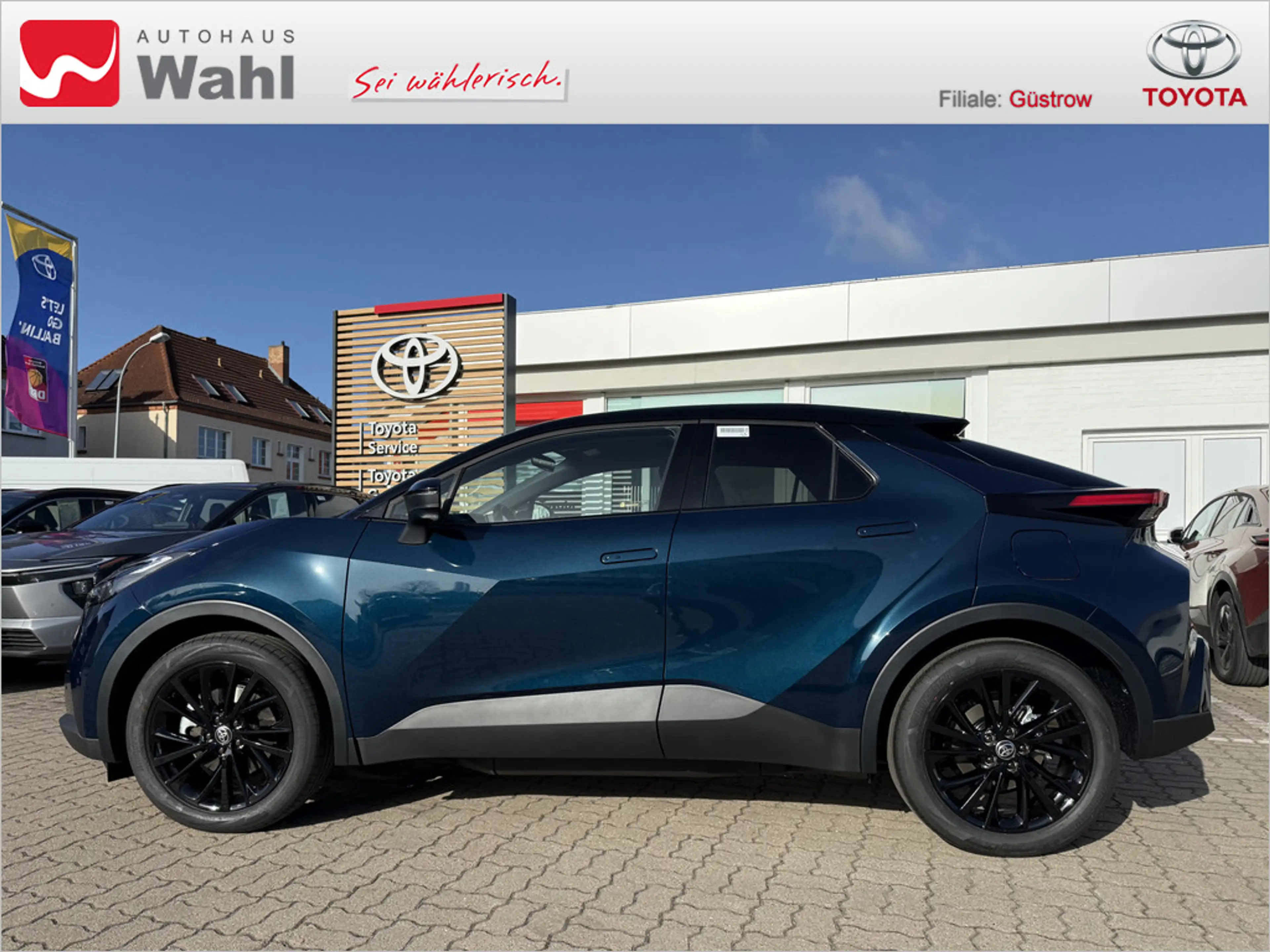 Toyota C-HR 2.0 Plug-In Hybrid FWD GR Sport — photo 3