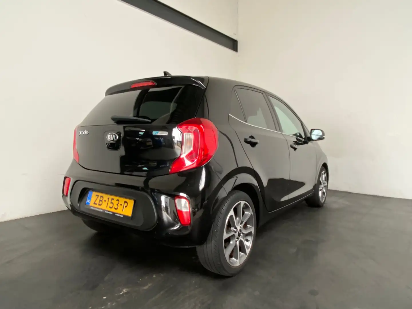 Kia Picanto 1.0 CVVT Design Edition Zwart - 2
