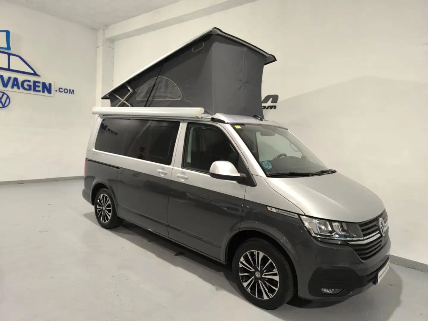Volkswagen T6 California 2.0TDI BMT Beach Camper DSG 110kW Plateado - 1