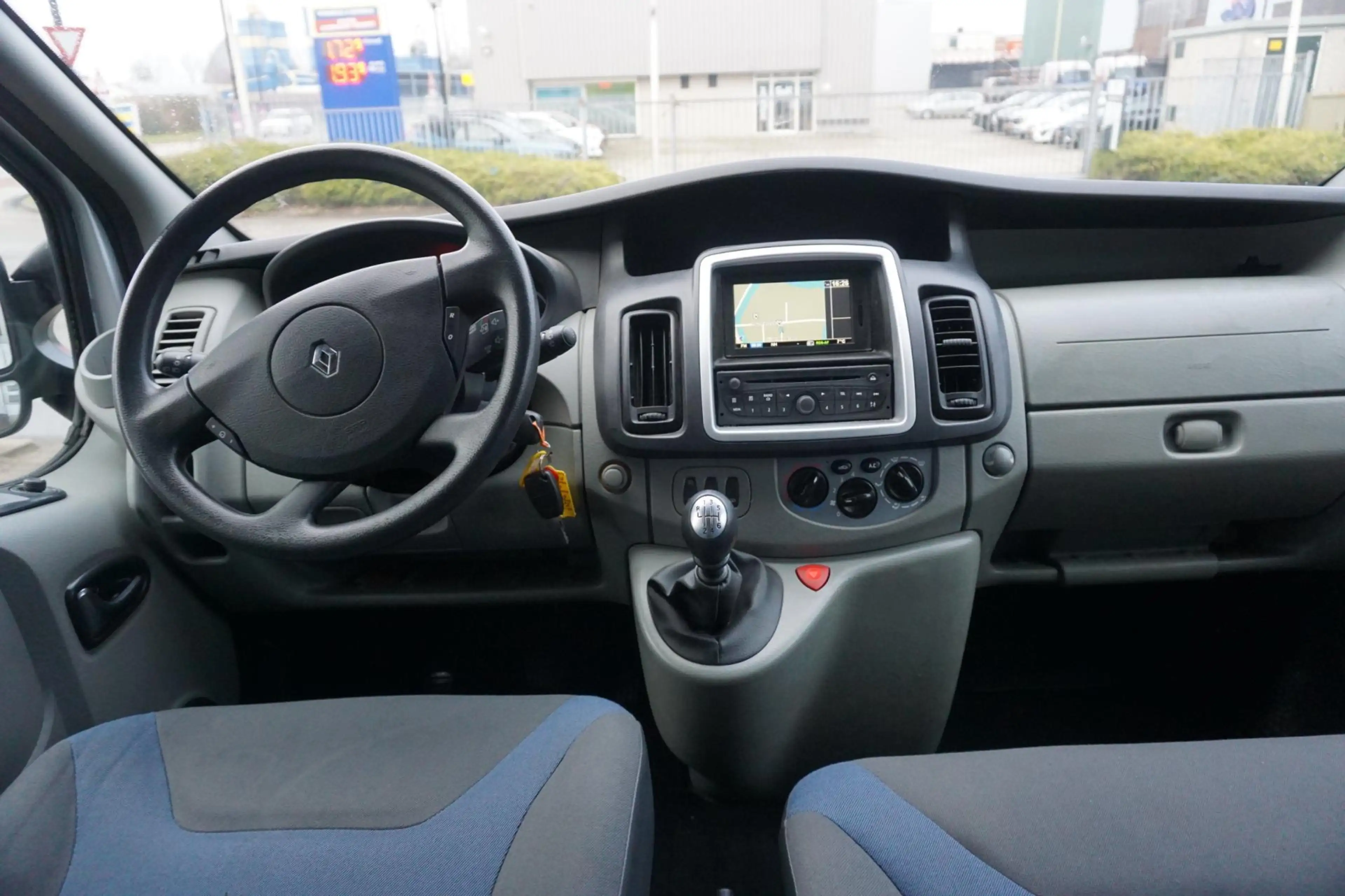 Renault Trafic Passenger 2.0 dCi T29 L2H 84KW 9ERSOON /MARGE / NA — photo 15