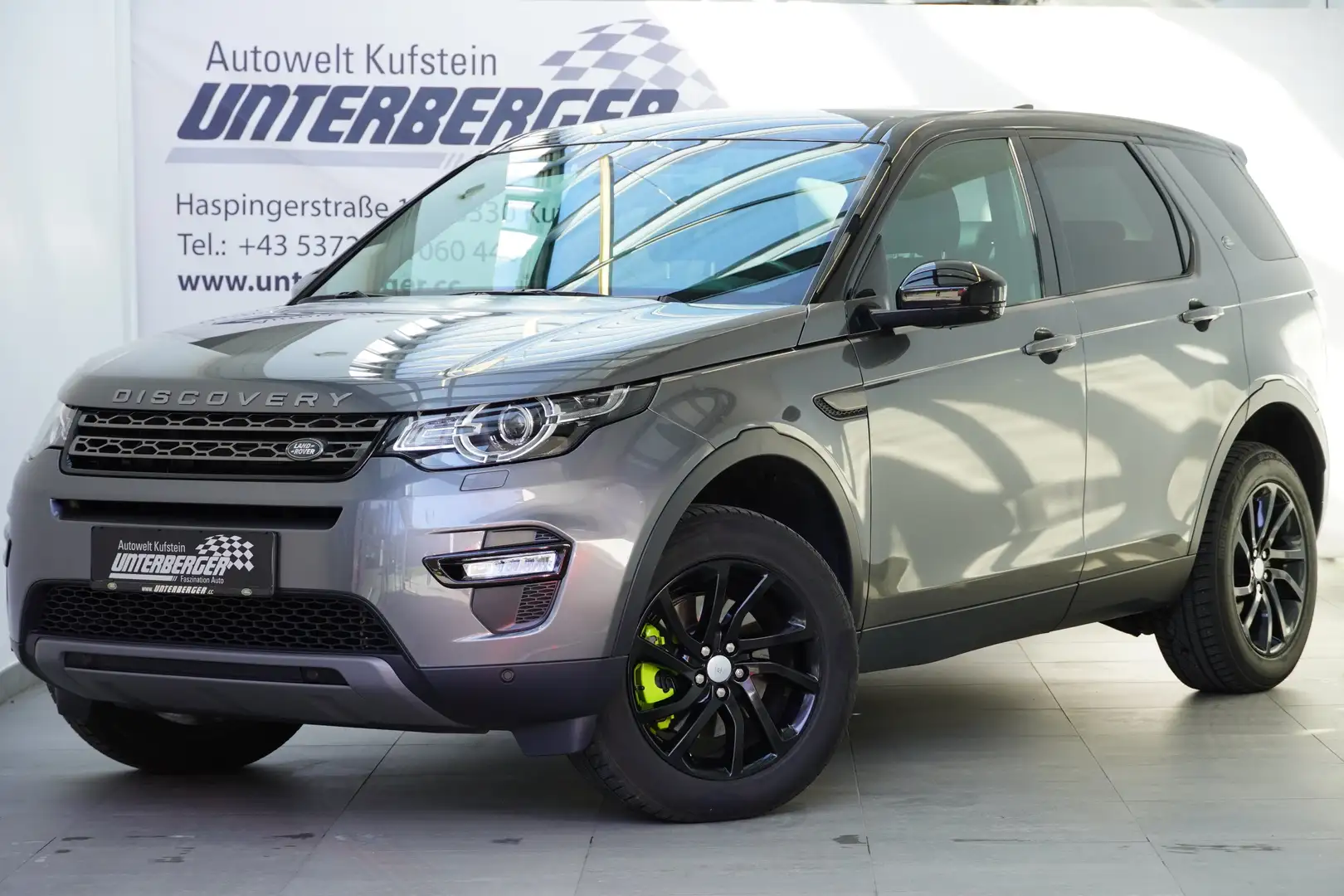 Land Rover Discovery Sport Discovery Sport 2,0 TD4 150 SE A Grijs - 2