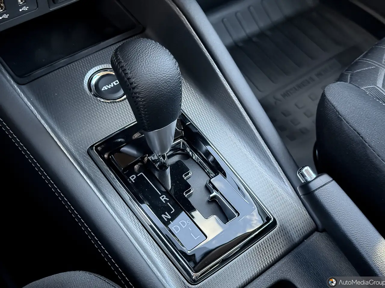 Mitsubishi RVR снимка Mitsubishi RVR