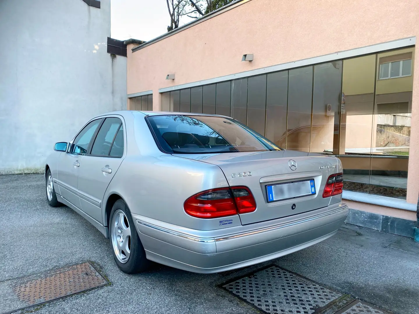 Mercedes-Benz E 200 Classe E W210 200 Kompressor 163cv Avantgarde ASI Plateado - 2
