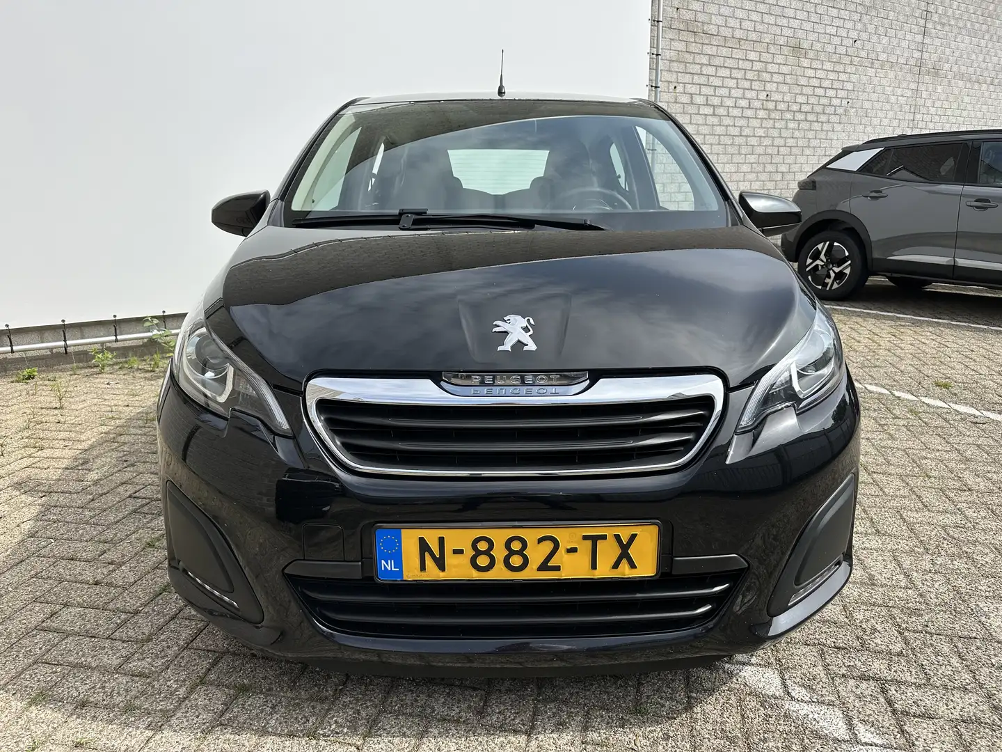 Peugeot 108 1.0 e-VTi Active | Achterbank in delen neerklapbaa Noir - 2