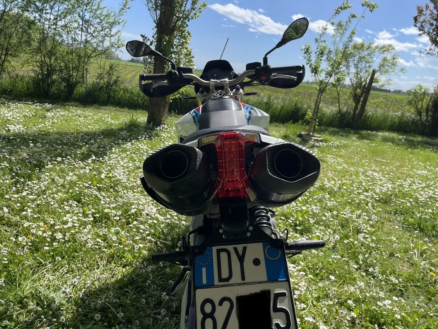 Aprilia Dorsoduro - 2