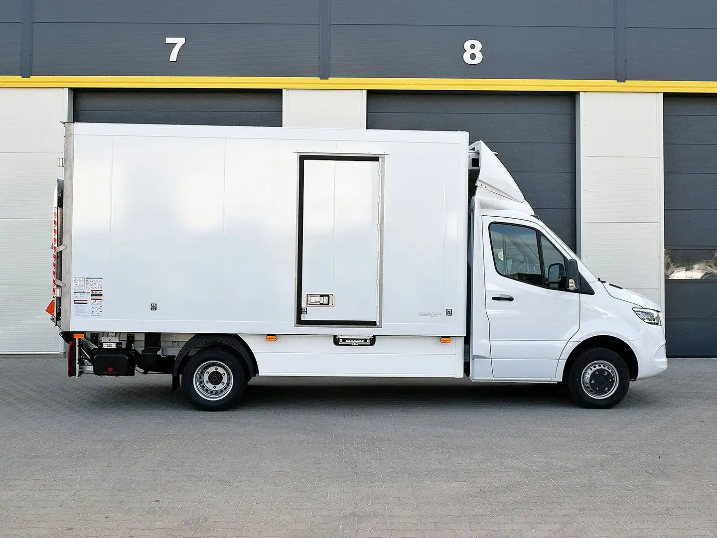 Mercedes-Benz Sprinter 519 CDI 5.5T SOFORT Carrier -20 2 Stk. Weiß - 2